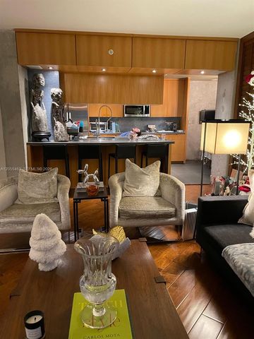 520 Brickell Key Dr A1216, Miami, FL 33131
