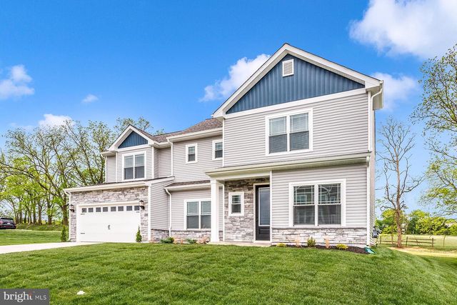 512 ABIGAIL AVE, Waynesboro, PA 17268