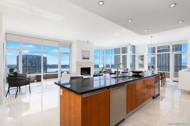 550 Front St. 1808, San Diego, CA 92101