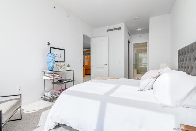 550 Front St. 1808, San Diego, CA 92101