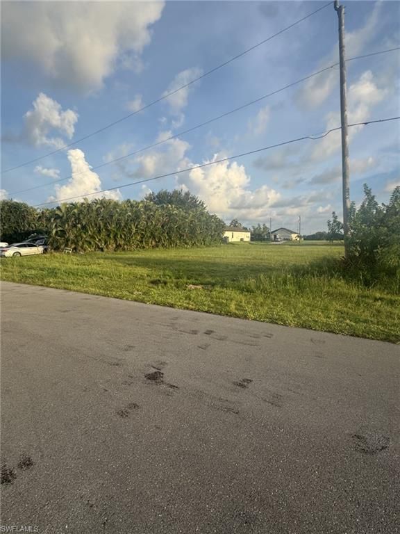 Image 8 of property listing at 2724 NW 11th ST, Cape Coral, FL 33993