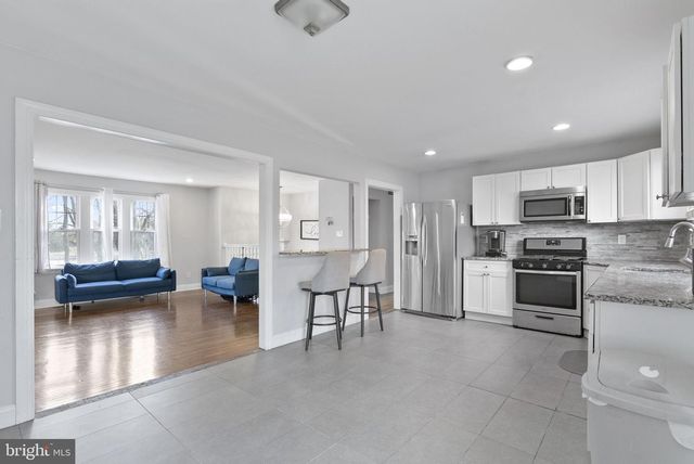 3 BIRCH AVE, Berlin, NJ 08009