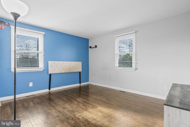 3 BIRCH AVE, Berlin, NJ 08009