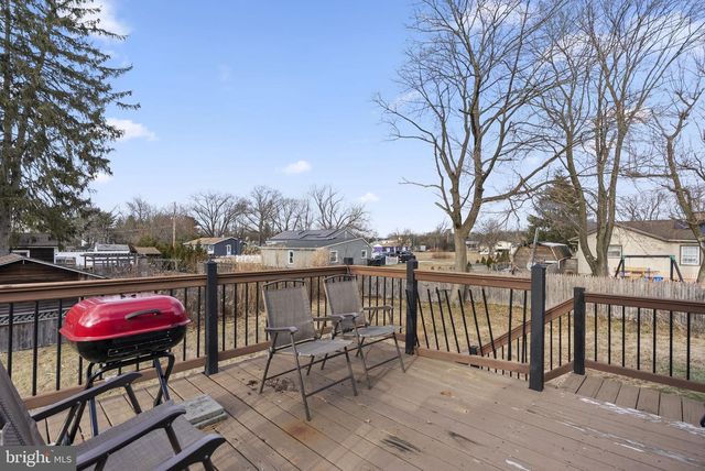 3 BIRCH AVE, Berlin, NJ 08009