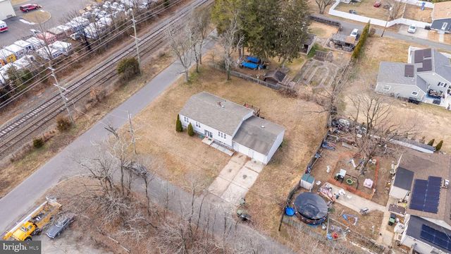 3 BIRCH AVE, Berlin, NJ 08009