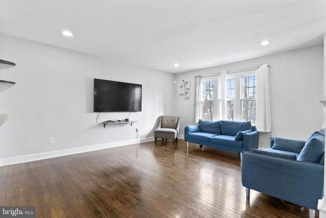 3 BIRCH AVE, Berlin, NJ 08009