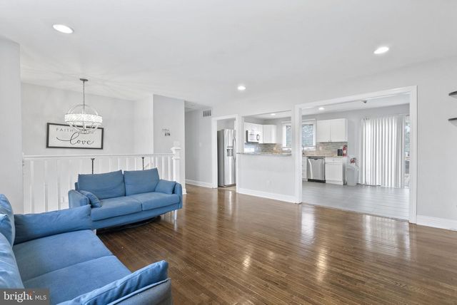 3 BIRCH AVE, Berlin, NJ 08009