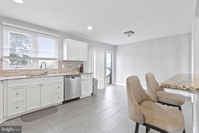 3 BIRCH AVE, Berlin, NJ 08009