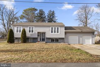 3 BIRCH AVE, Berlin, NJ 08009