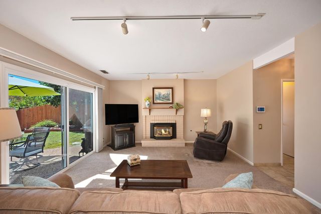 9709 Snowberry Way, Orangevale, CA 95662