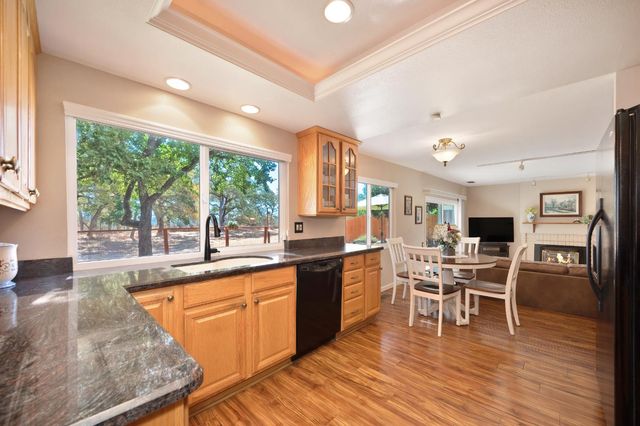 9709 Snowberry Way, Orangevale, CA 95662