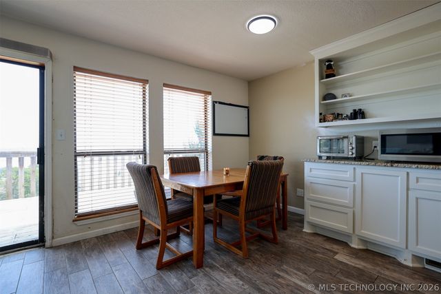 1424 S 262nd West Avenue, Sand Springs, OK 74063