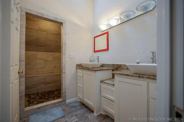 1424 S 262nd West Avenue, Sand Springs, OK 74063