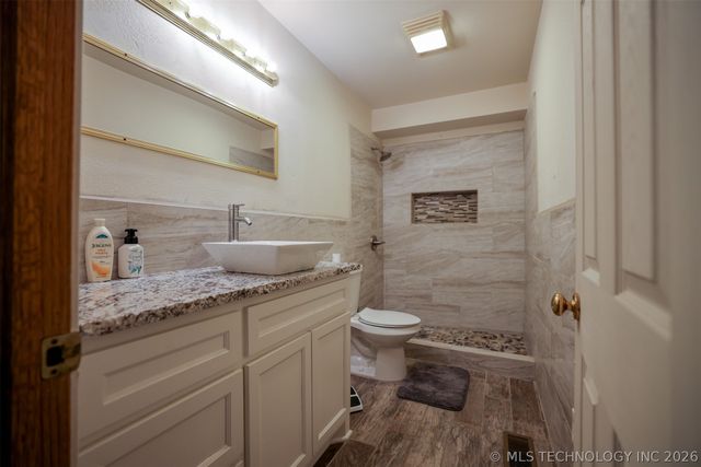 1424 S 262nd West Avenue, Sand Springs, OK 74063