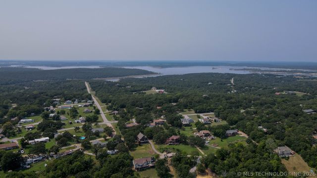 1424 S 262nd West Avenue, Sand Springs, OK 74063