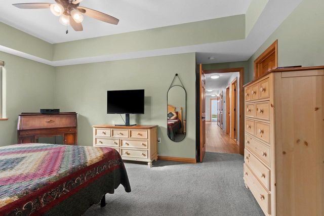 1124 HEYERDAHL HEIGHTS, Hobart, WI 54155