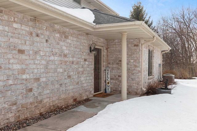 1124 HEYERDAHL HEIGHTS, Hobart, WI 54155
