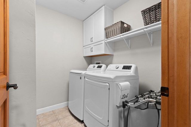 1124 HEYERDAHL HEIGHTS, Hobart, WI 54155