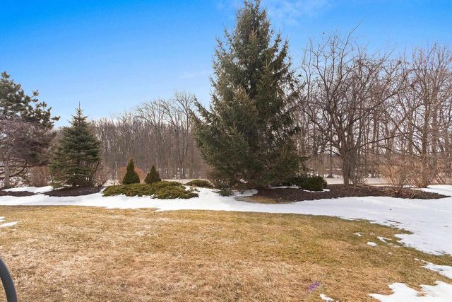 1124 HEYERDAHL HEIGHTS, Hobart, WI 54155