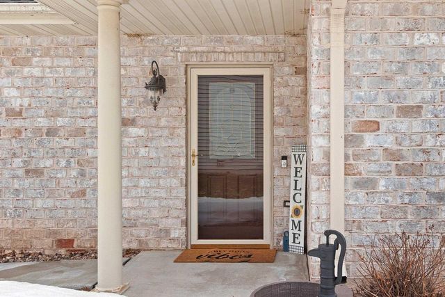 1124 HEYERDAHL HEIGHTS, Hobart, WI 54155