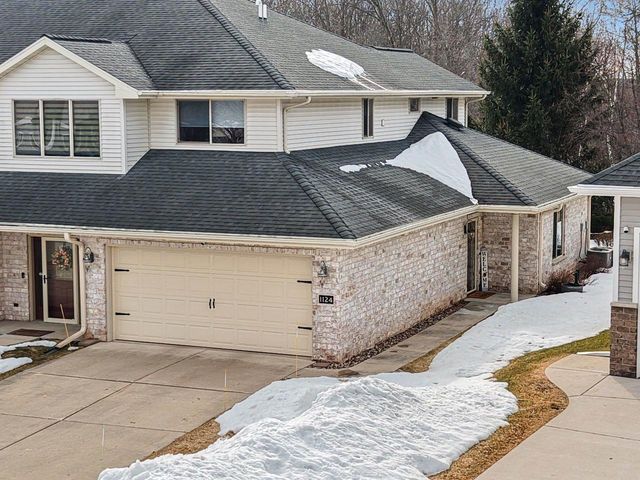 1124 HEYERDAHL HEIGHTS, Hobart, WI 54155