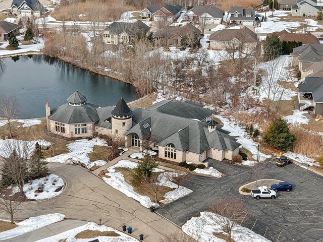 1124 HEYERDAHL HEIGHTS, Hobart, WI 54155