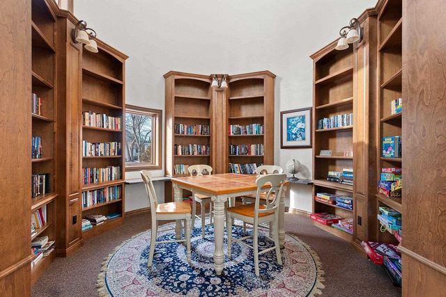 1124 HEYERDAHL HEIGHTS, Hobart, WI 54155