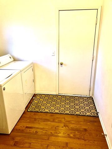 6145 Gabrielle Avenue, Ann Arbor, MI 48103