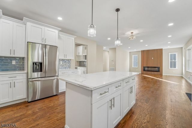 6 Chamberlain Ln, Mount Olive Twp., NJ 07828