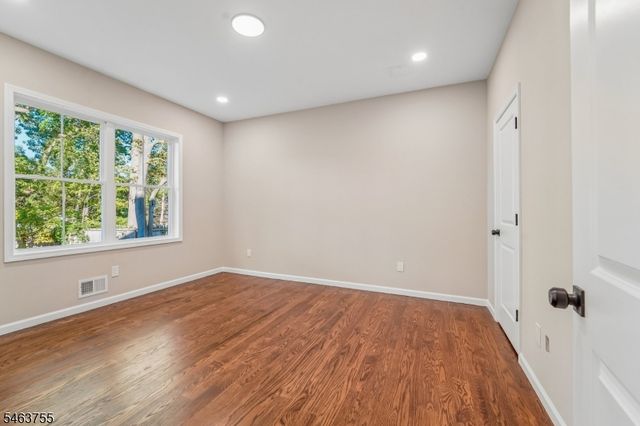 6 Chamberlain Ln, Mount Olive Twp., NJ 07828
