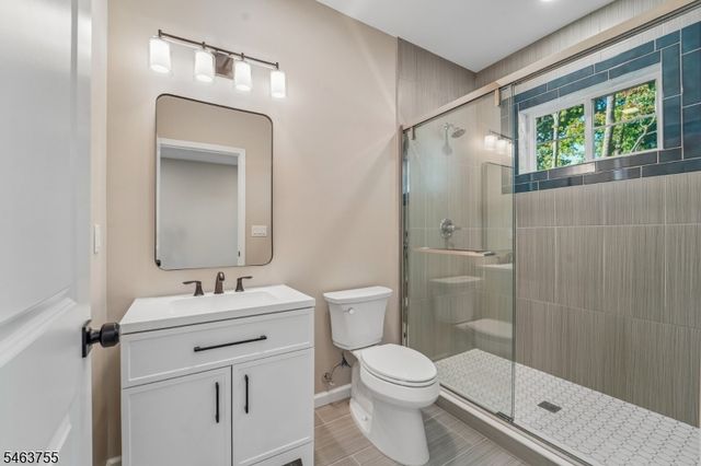 6 Chamberlain Ln, Mount Olive Twp., NJ 07828