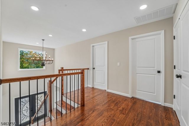 6 Chamberlain Ln, Mount Olive Twp., NJ 07828
