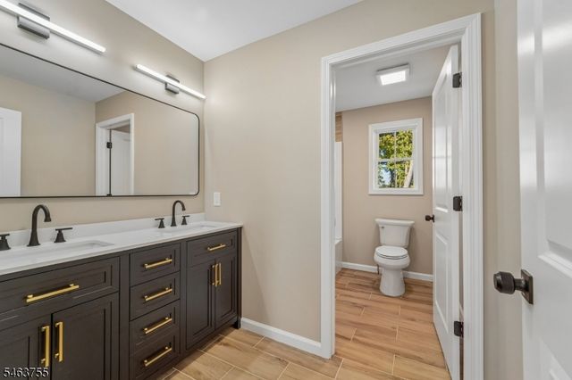 6 Chamberlain Ln, Mount Olive Twp., NJ 07828