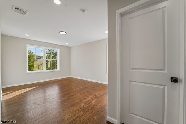 6 Chamberlain Ln, Mount Olive Twp., NJ 07828
