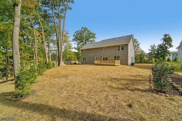 6 Chamberlain Ln, Mount Olive Twp., NJ 07828