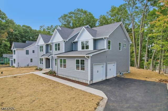 6 Chamberlain Ln, Mount Olive Twp., NJ 07828