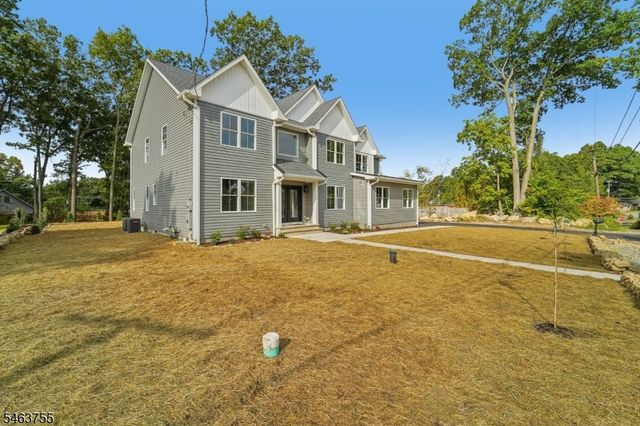 6 Chamberlain Ln, Mount Olive Twp., NJ 07828