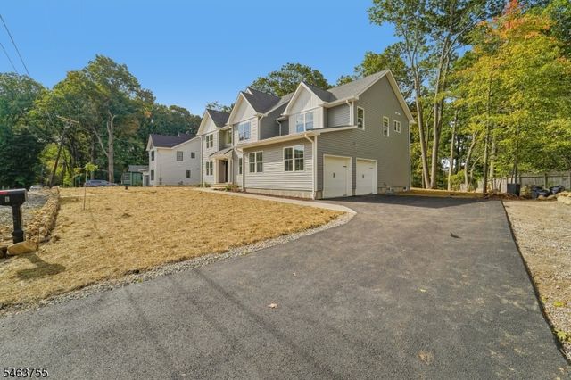 6 Chamberlain Ln, Mount Olive Twp., NJ 07828