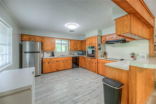 11408 Us Highway 190 E, Livingston, TX 77351