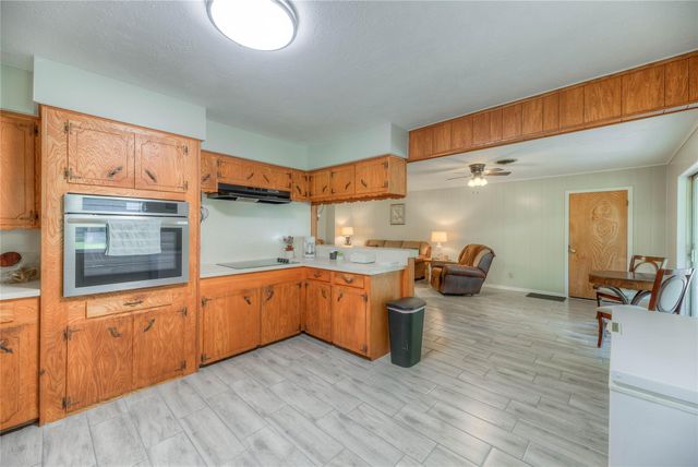 11408 Us Highway 190 E, Livingston, TX 77351