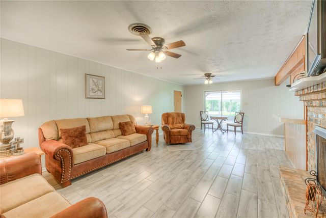 11408 Us Highway 190 E, Livingston, TX 77351
