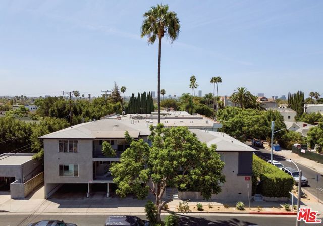 7452 Romaine Street, West Hollywood, CA 90046