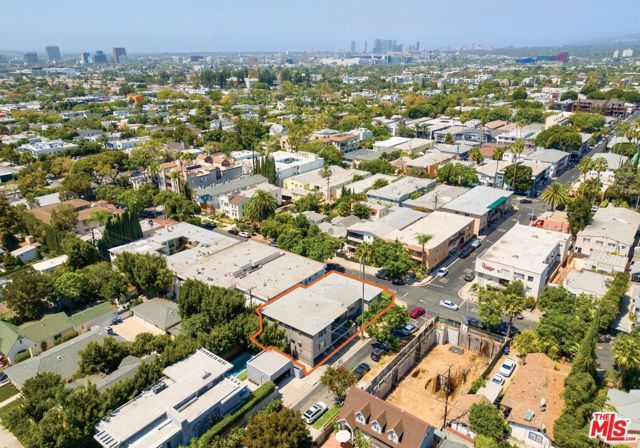 7452 Romaine Street, West Hollywood, CA 90046