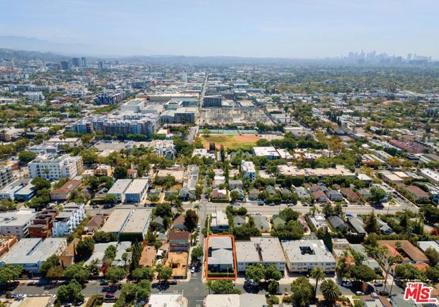 7452 Romaine Street, West Hollywood, CA 90046