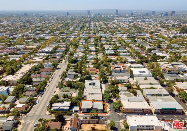 7452 Romaine Street, West Hollywood, CA 90046