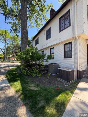 60 Westervelt Avenue, Tenafly, NJ 07670