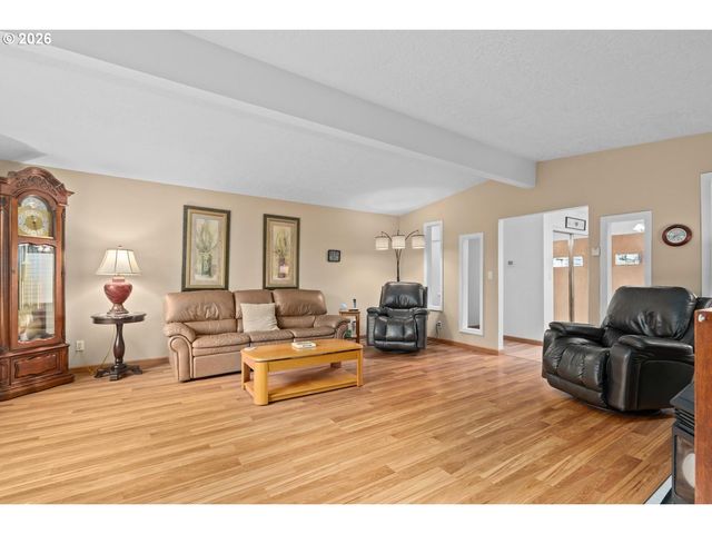 630 SKY Ln, Forest Grove, OR 97116