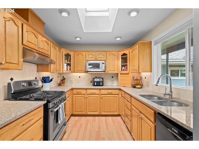 630 SKY Ln, Forest Grove, OR 97116