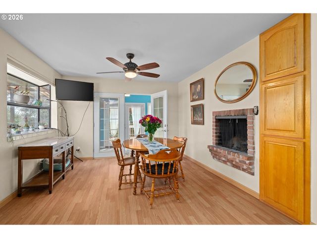 630 SKY Ln, Forest Grove, OR 97116