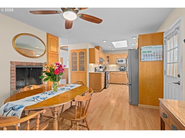 630 SKY Ln, Forest Grove, OR 97116